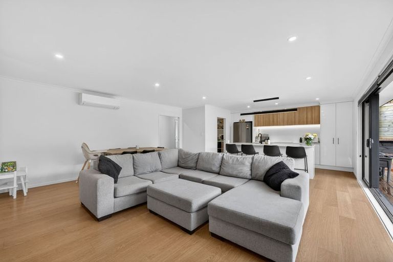 Photo of property in 4 Porokaiwhiri Avenue, Helensville, 0800