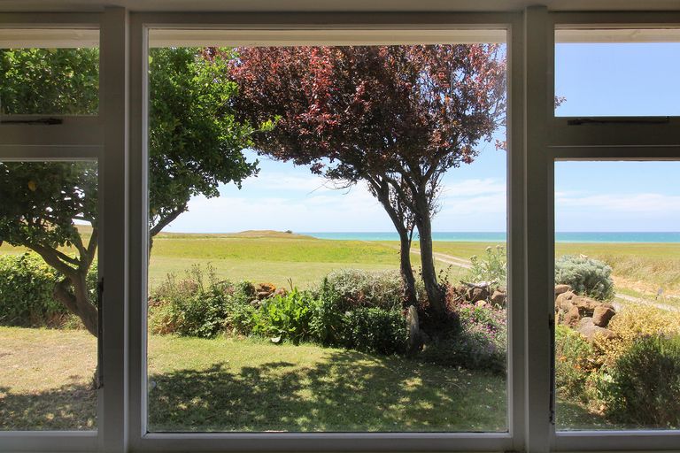 Photo of property in 726 Beach Road, Kakanui, Oamaru, 9495