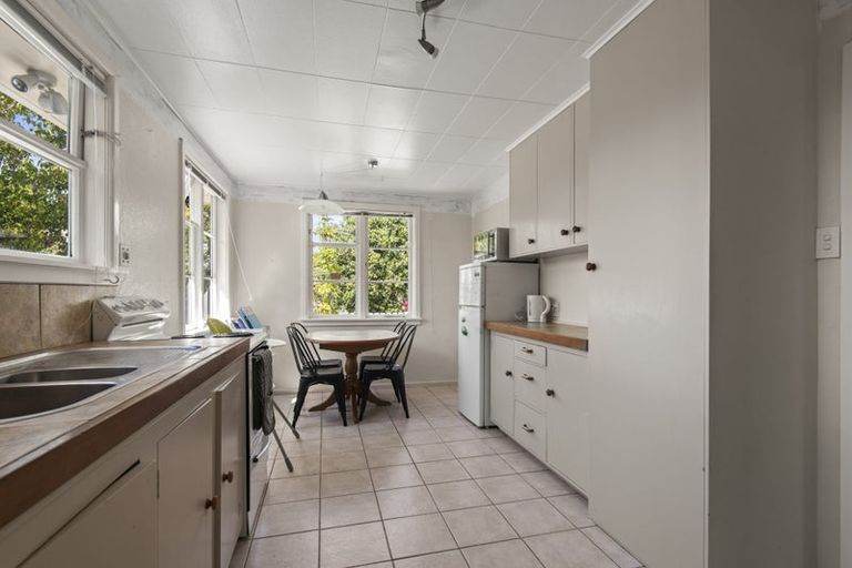 Photo of property in 10 Denbigh Place, Awapuni, Palmerston North, 4412