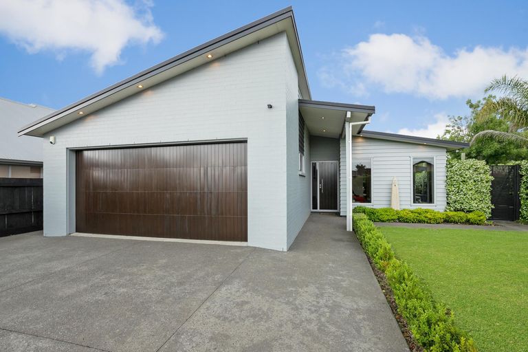 Photo of property in 13 Ploughmans Avenue, Pukekohe, 2120