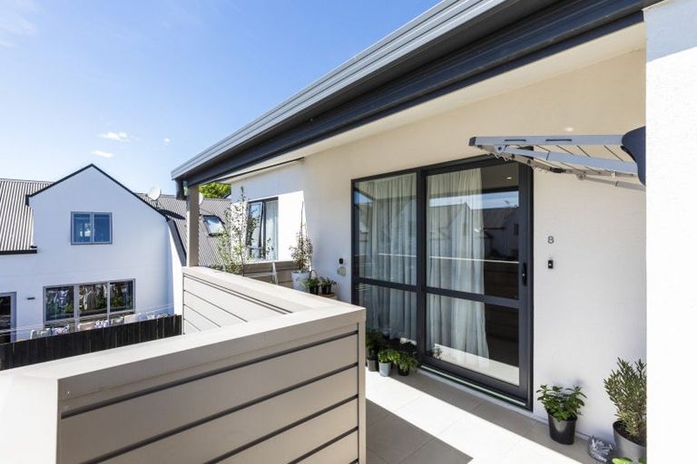 Photo of property in 80h Shakespeare Road, Waltham, Christchurch, 8023