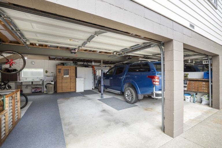 Photo of property in 70 Bayly Road, Blagdon, New Plymouth, 4310