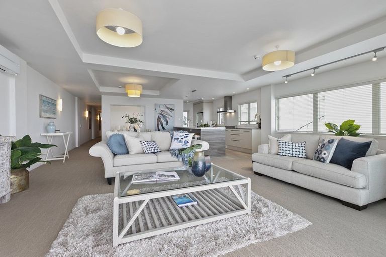 Photo of property in 154 Marine Parade, Mount Maunganui, 3116