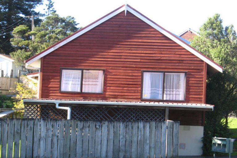 Photo of property in 1/85 Kaurilands Road, Titirangi, Auckland, 0604