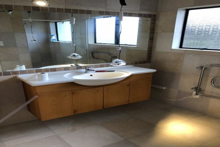 Photo of property in 9 Inchinnam Road, Flat Bush, Auckland, 2016