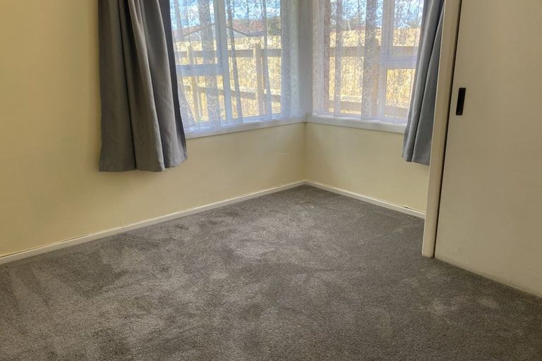 Photo of property in 10 Strid Road, Te Atatu South, Auckland, 0610