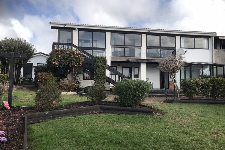Photo of property in 2/2 Monde Place, Clover Park, Auckland, 2019