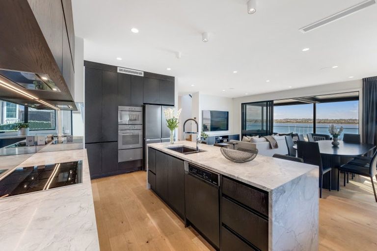 Photo of property in 47c Takutai Avenue, Half Moon Bay, Auckland, 2012