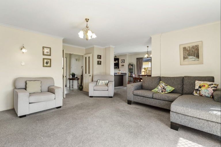 Photo of property in 35 Edgewater Grove, Whakatane, 3120