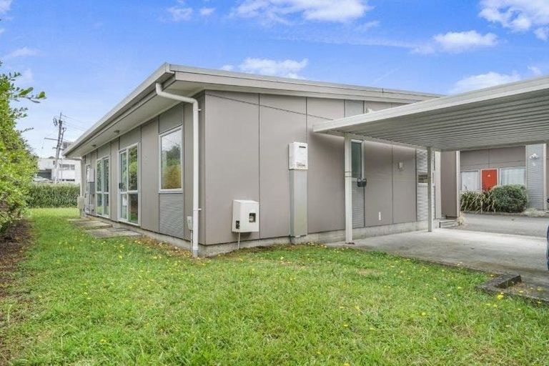 Photo of property in 18u2 Lorne Street, Melville, Hamilton, 3206