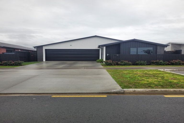 Photo of property in 34 Hinaki Street, Poike, Tauranga, 3112