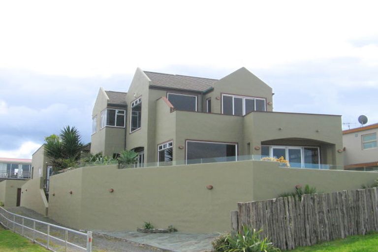 Photo of property in 215 Esplanade Drive, Whangamata, 3620