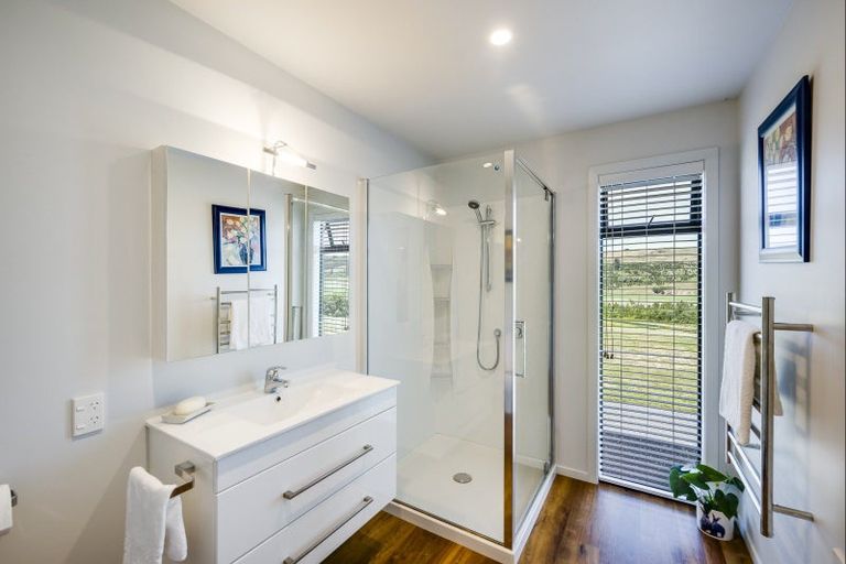 Photo of property in 8 Riverview Drive, Otane, 4277