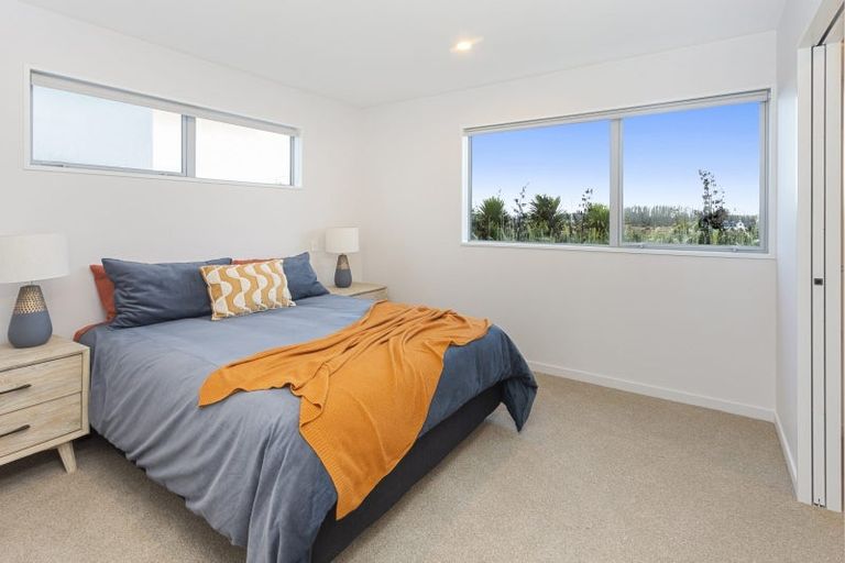 Photo of property in 21 Kakapo Lane, Redwood, 8051