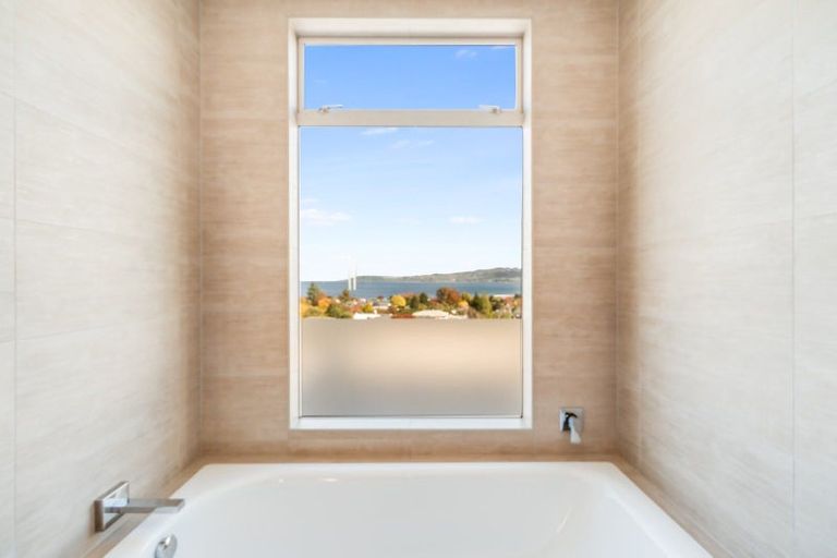Photo of property in 21 Henry Hill Road, Taupo, 3330