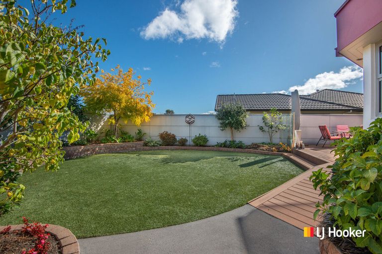 Photo of property in 22 Kura Place, Mosgiel, 9024