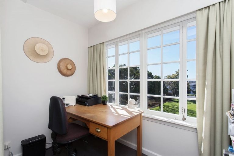 Photo of property in 127 Hamilton Avenue, Ilam, Christchurch, 8041