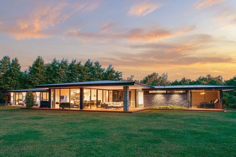 Photo of property in 43 Kingcraft Drive, Prebbleton, Christchurch, 7676