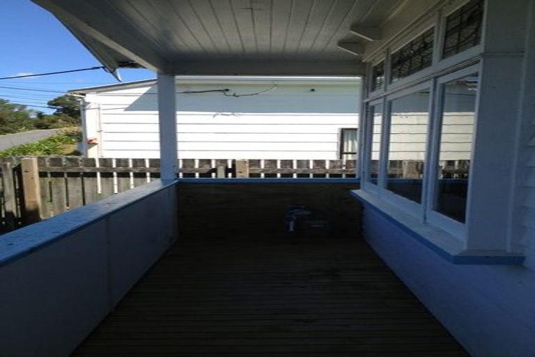 Photo of property in 12 Karepa Street, Brooklyn, Wellington, 6021