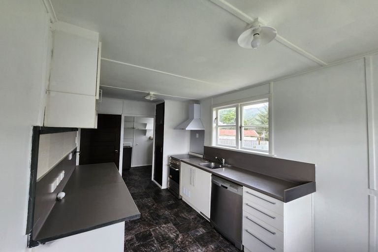 Photo of property in 34 Harris Street, Naenae, Lower Hutt, 5011