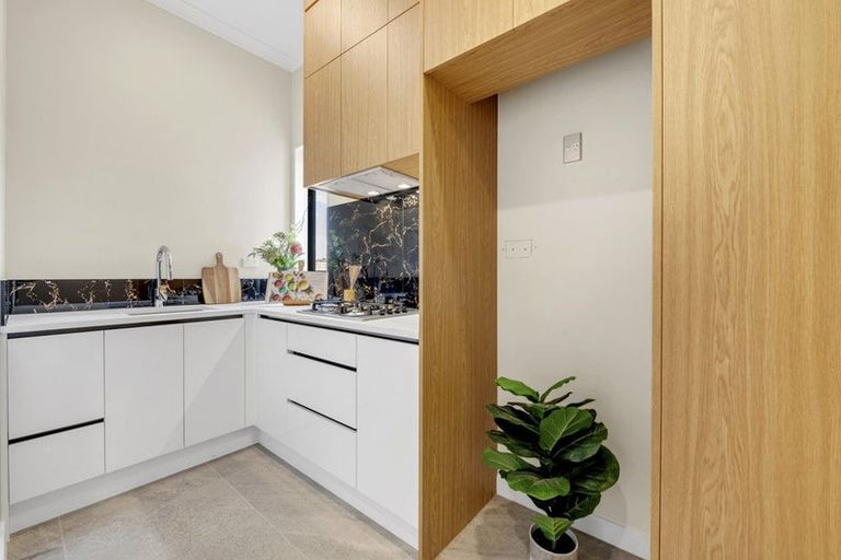 Photo of property in 4 Knockanara Drive, Flat Bush, Auckland, 2019