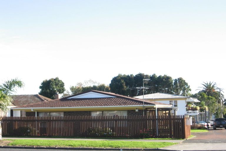 Photo of property in 2/55 Great South Road, Manurewa, Auckland, 2102