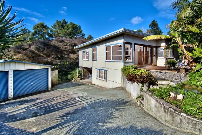 Photo of property in 50 Derwent Crescent, Titirangi, Auckland, 0604