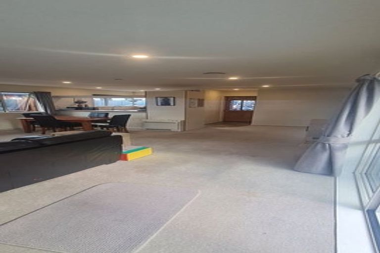 Photo of property in 31 Daniels Road, Redwood, Christchurch, 8051