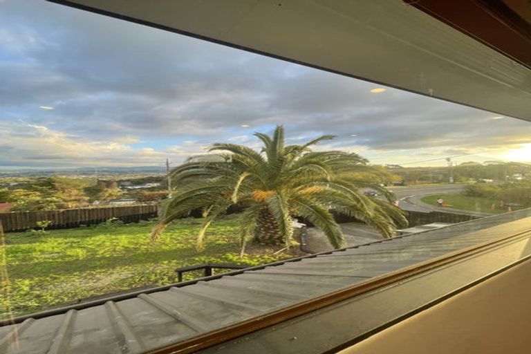 Photo of property in 255 Don Buck Road, Massey, Auckland, 0614