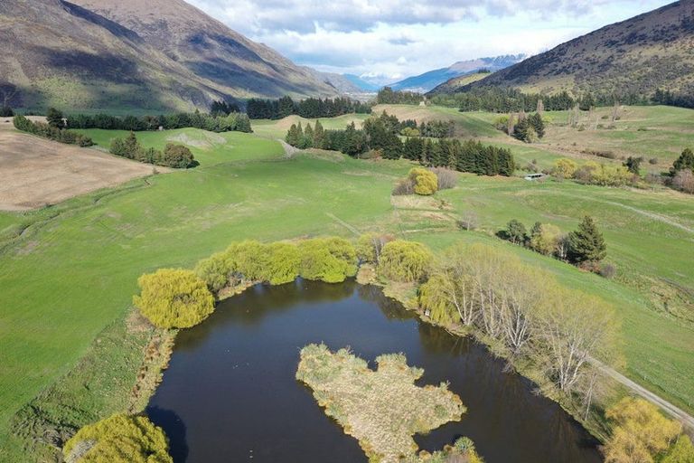 Photo of property in 136 Morven Ferry Road, Arrow Junction, Queenstown, 9371