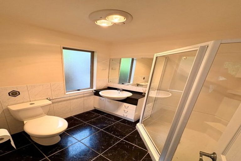 Photo of property in 41a Palliser Lane, Browns Bay, Auckland, 0632