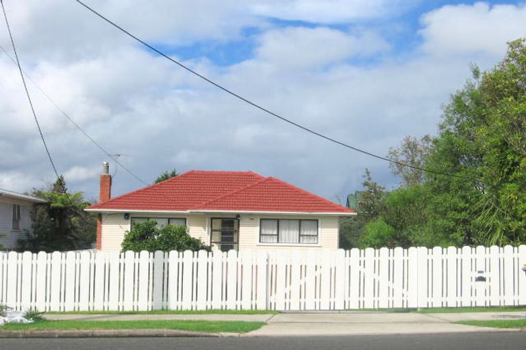 Photo of property in 32 Rosier Road, Glen Eden, Auckland, 0602