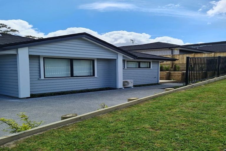 Photo of property in 31 Maraeariki Avenue, Orewa, 0931