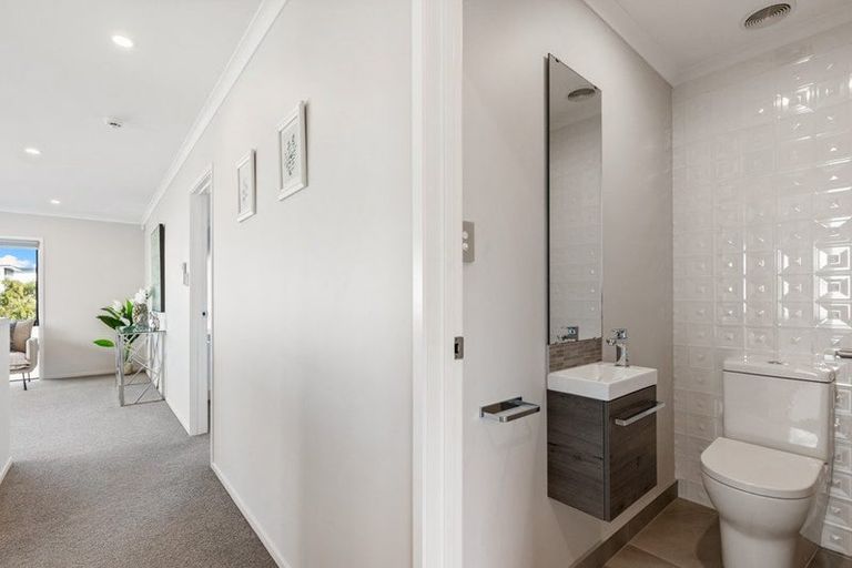 Photo of property in 21 Ian Morrison Road, Hobsonville, Auckland, 0616