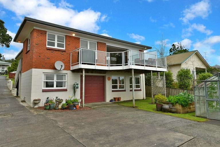 Photo of property in 12 Nelson Street, Helensville, 0800