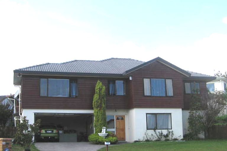 Photo of property in 18 Gala Place, Henderson, Auckland, 0612