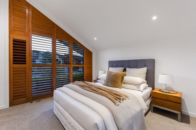 Photo of property in 11 Tuatini Place, Long Bay, Auckland, 0630