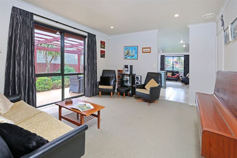 Photo of property in 7 Brookwood Drive, Henderson, Auckland, 0612