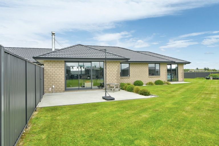 Photo of property in 11 Tui Place, Edendale, Wyndham, 9893