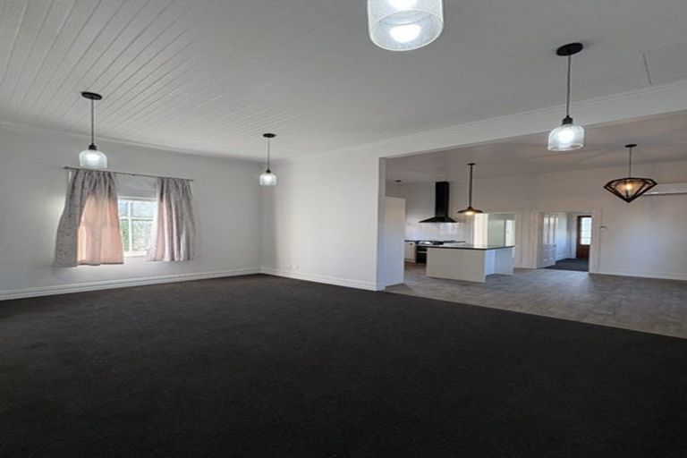 Photo of property in 241 Ruahine Street, Roslyn, Palmerston North, 4414