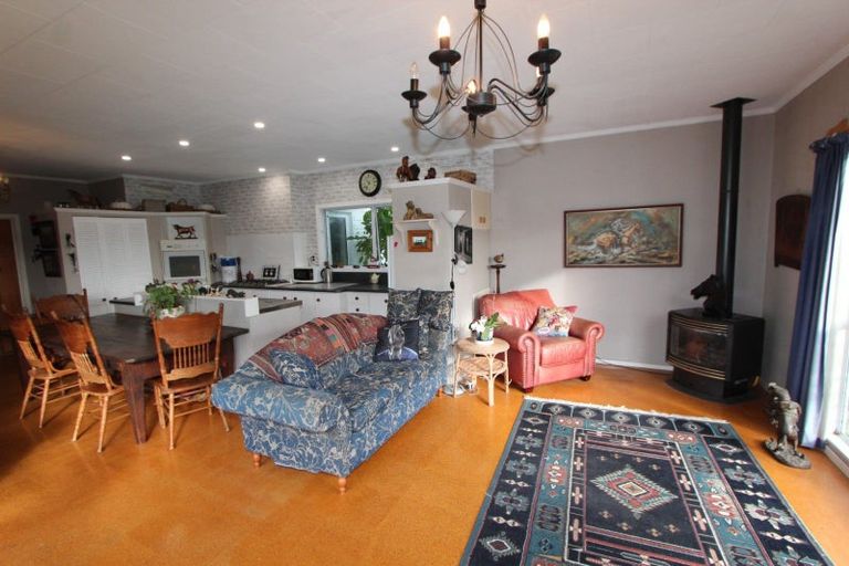 Photo of property in 171 Tikokino Road, Waipawa, 4273