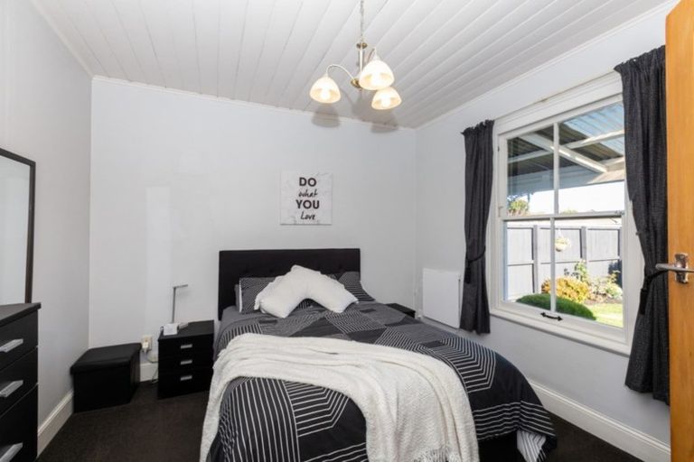 Photo of property in 11 Seymour Street, Hornby, Christchurch, 8042