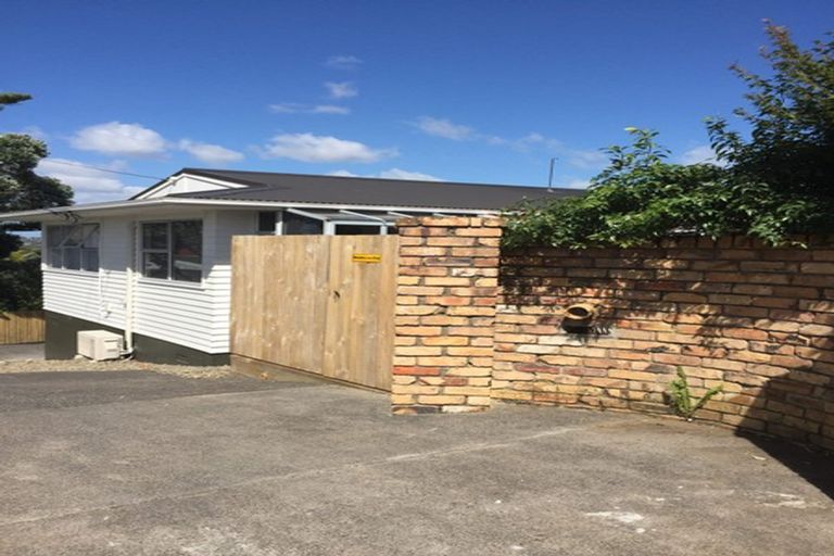 Photo of property in 57 Fairmount Road, Titirangi, Auckland, 0604