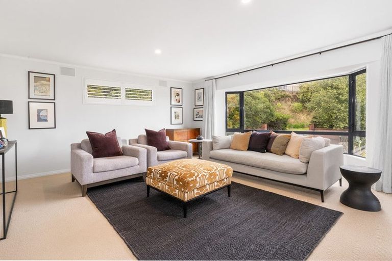 Photo of property in 34 Takahe Drive, Cashmere, Christchurch, 8022
