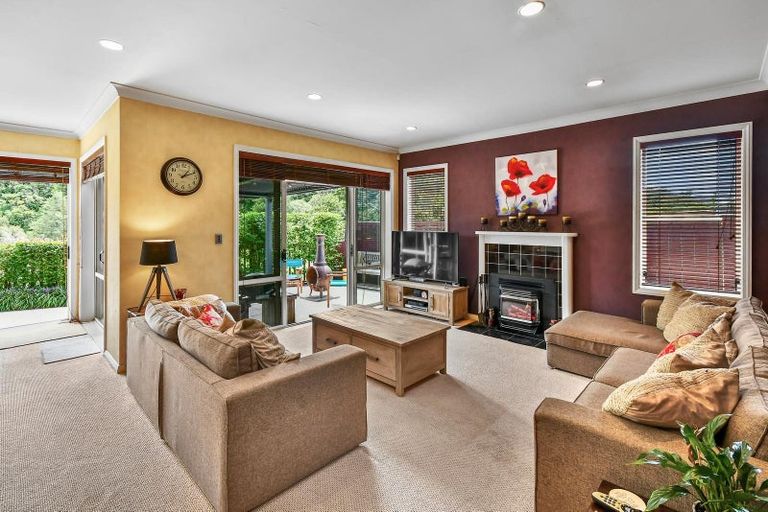 Photo of property in 146 Charles Prevost Drive, The Gardens, Auckland, 2105