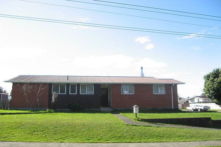 Photo of property in 5 Canteen Street, Marton, 4710