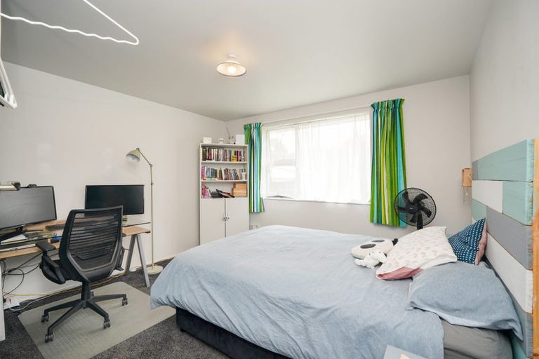 Photo of property in 64 Watt Road, Otatara, Invercargill, 9879