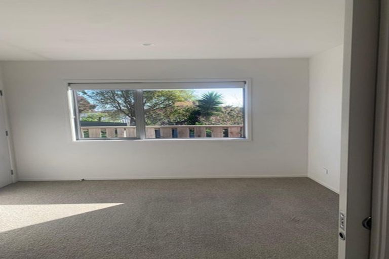 Photo of property in 8 Lavender Close, Spotswood, New Plymouth, 4310