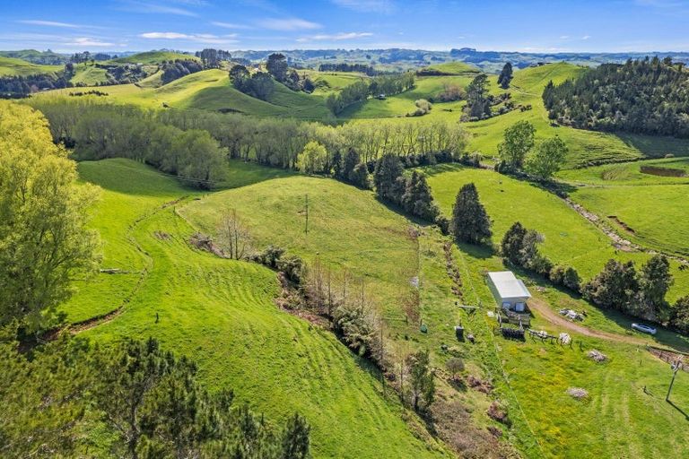 Photo of property in Makara Road, Te Popo, Stratford, 4394