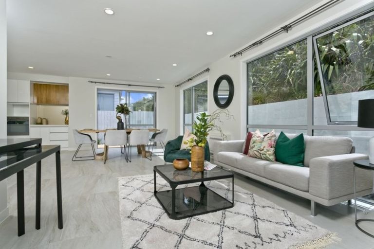 Photo of property in 23 Caldera Drive, Long Bay, Auckland, 0630